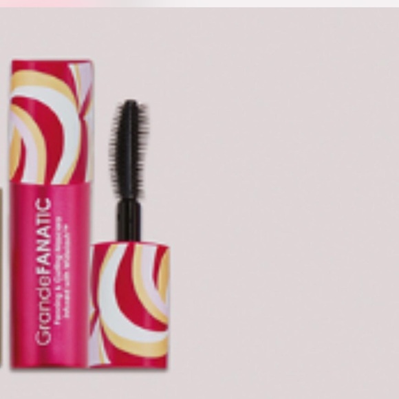 grande cosmetics Other - ❤️ 3/$25 Grande GrandeFANATIC Fanning & Curling Mascara Infused with Widelash